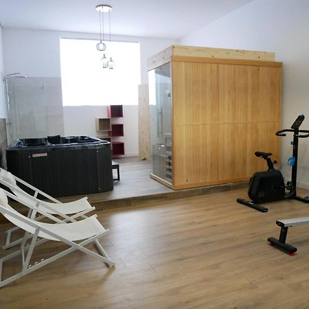 Clos De La Providence, Gite, Piscine Et Spa 3 Chambres Nolay  ภายนอก รูปภาพ