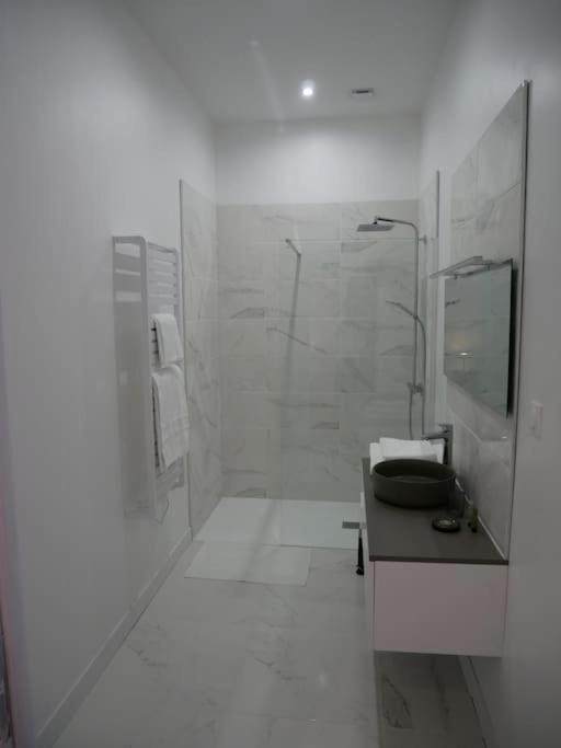 Clos De La Providence, Gite, Piscine Et Spa 3 Chambres Nolay  ภายนอก รูปภาพ